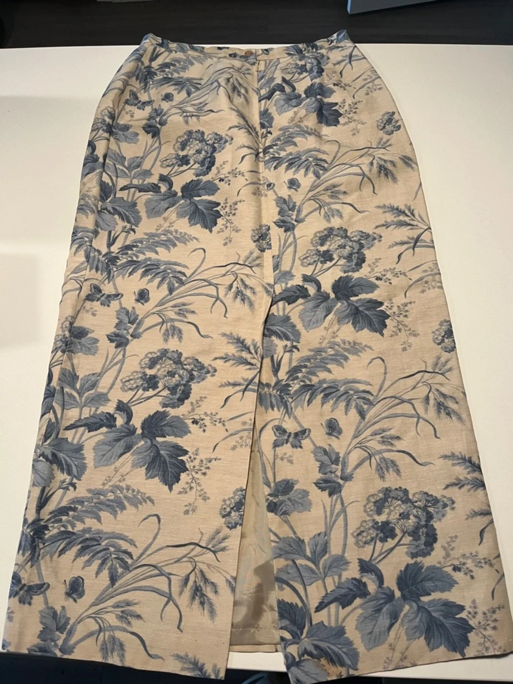 Vintage TALBOTS Silk Linen Floral Skirt with Blue Floral Print - Picture 9 of 12